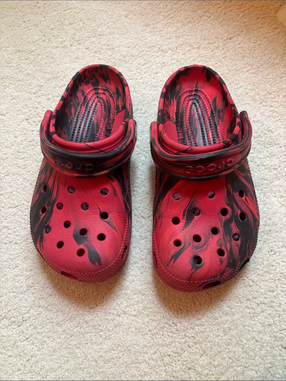 CROCS Kids Red and Black Flame-Print shoe. Men 4 woman 6